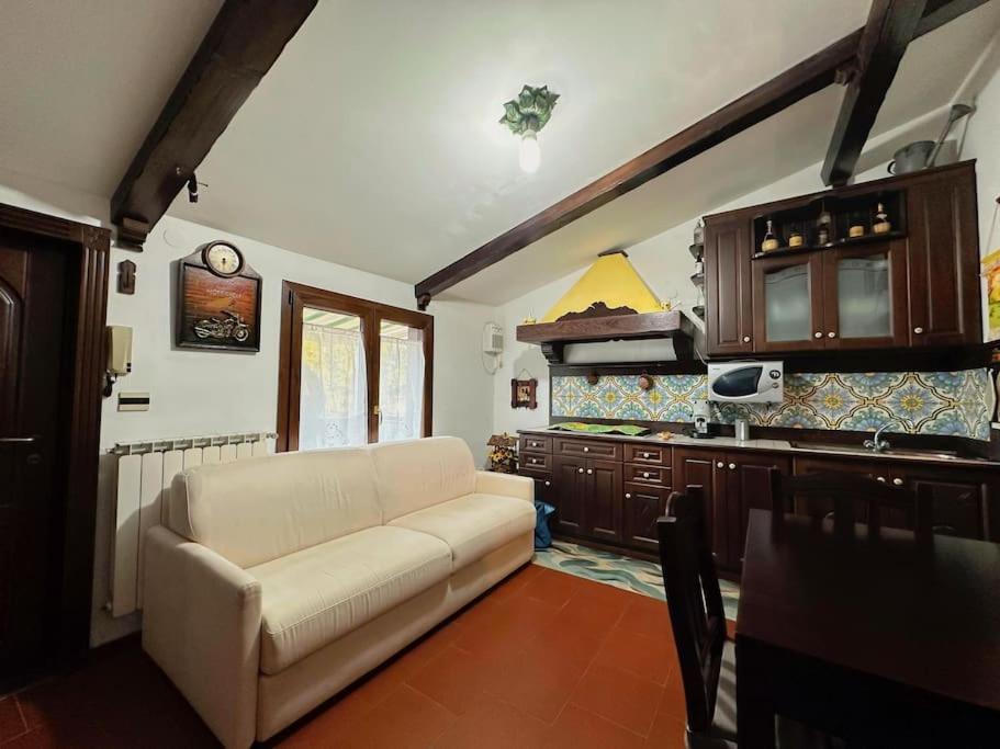 Free Parking La Bianca Neve Cottage 桑格罗堡 外观 照片